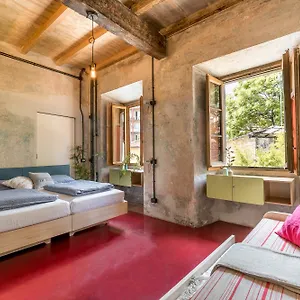 Un Posto A Ostello