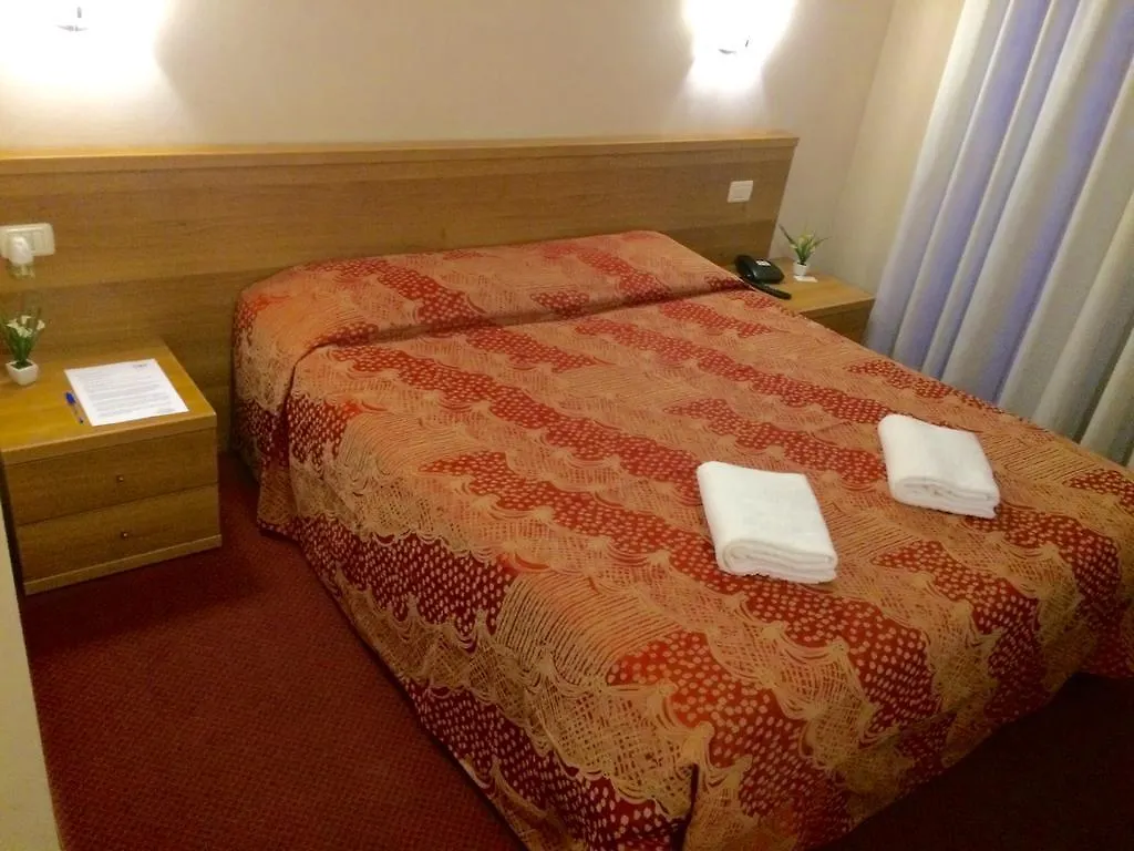 ***  Royal Hotel Milano Italia
