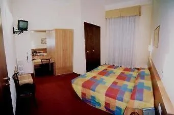 Royal Hotel Milano 3*,